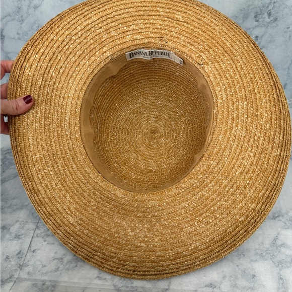 Banana Republic Vintage Straw Hat with Navy Ribbon Bow Round Top sz M/L - Picture 4 of 6